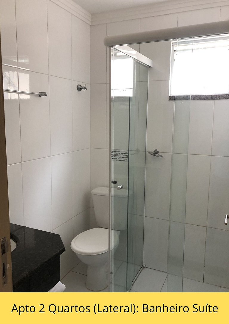 apartamento com sacada lateral